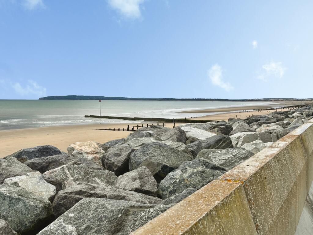 House in Rye, Jury's Gap, Camber - View 3