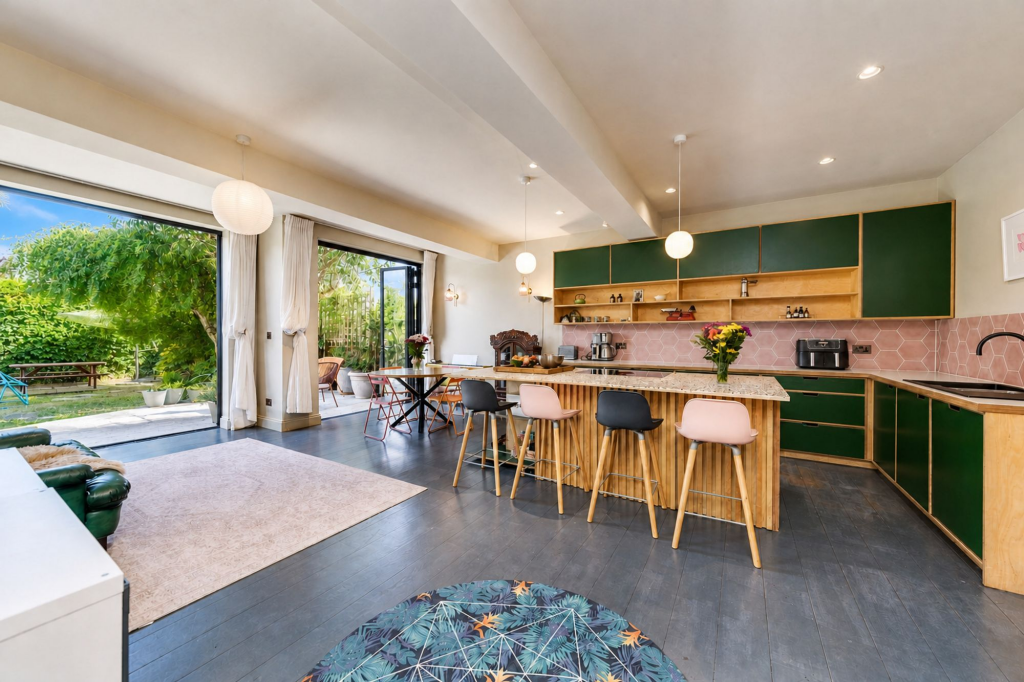 House in Hove, Brighton and Hove - View 2