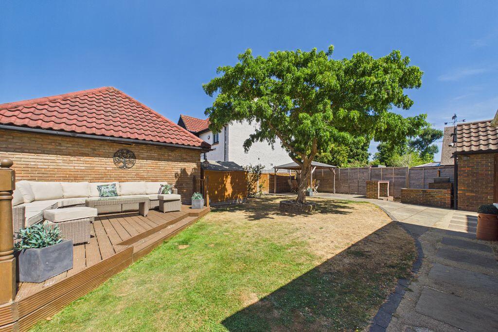 House in Reigate and Banstead, Surrey - View 2