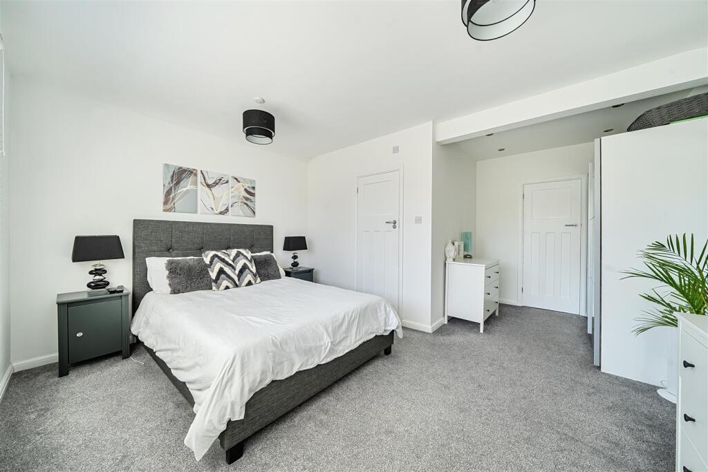 Kenilworth Drive, Croxley Green photo 4
