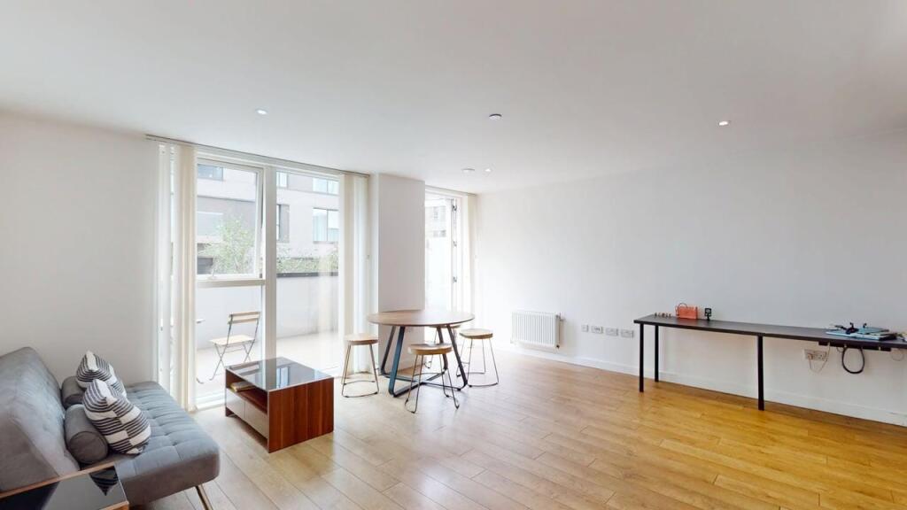 Apartment in London, Royal Borough of Greenwich - More