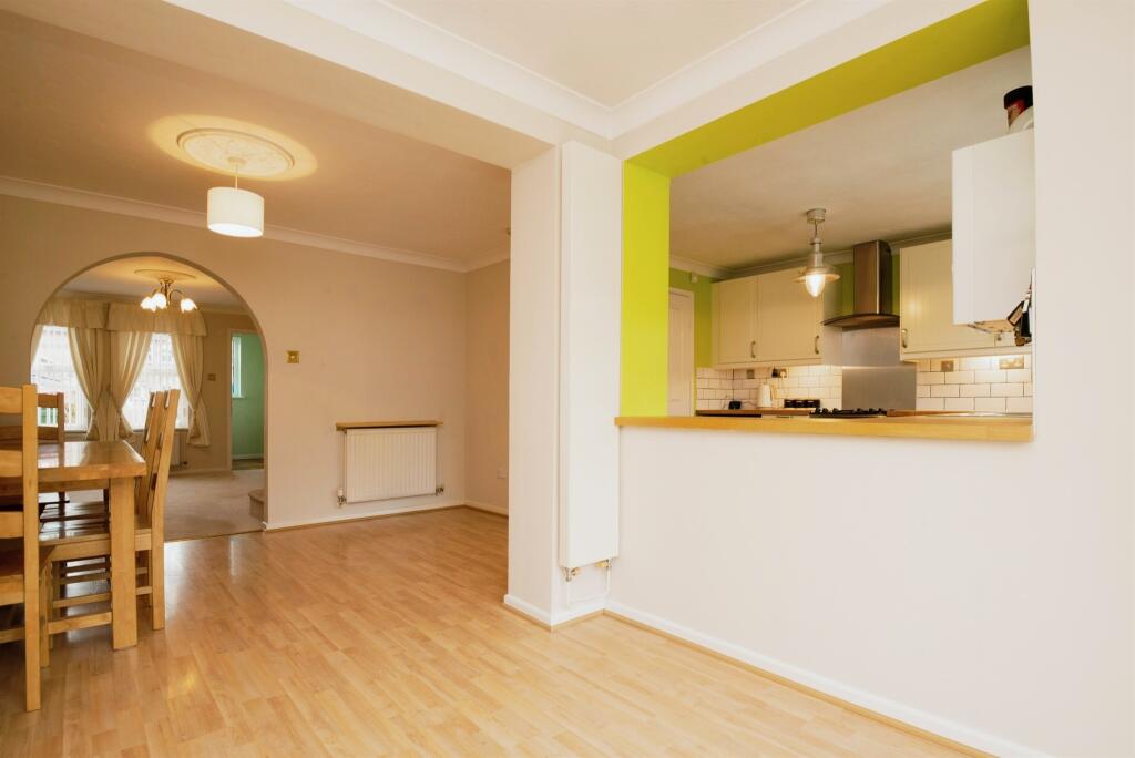 Arundel Place, Cardiff photo 3