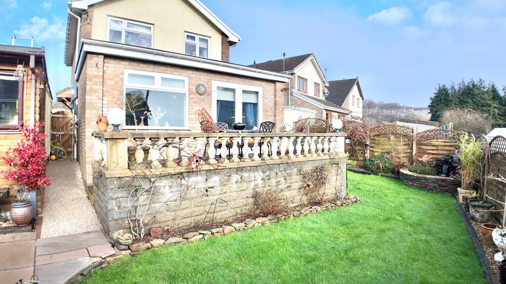 House in Newport - View 5