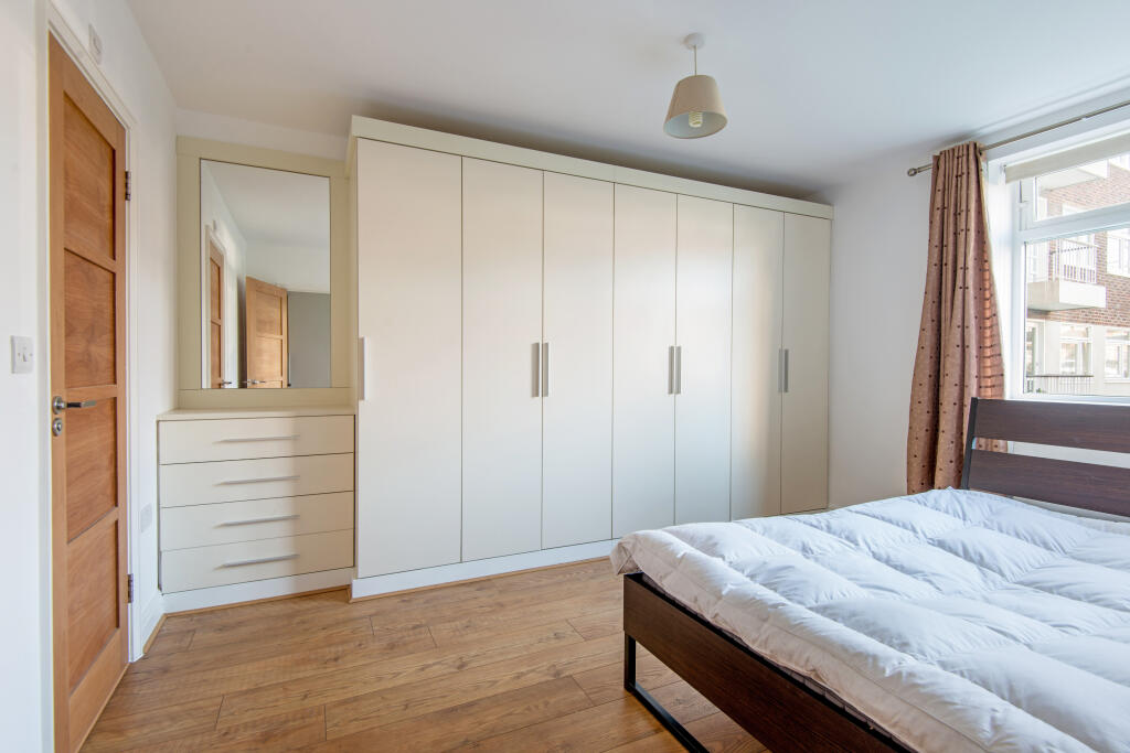 Apartment in London - View 5