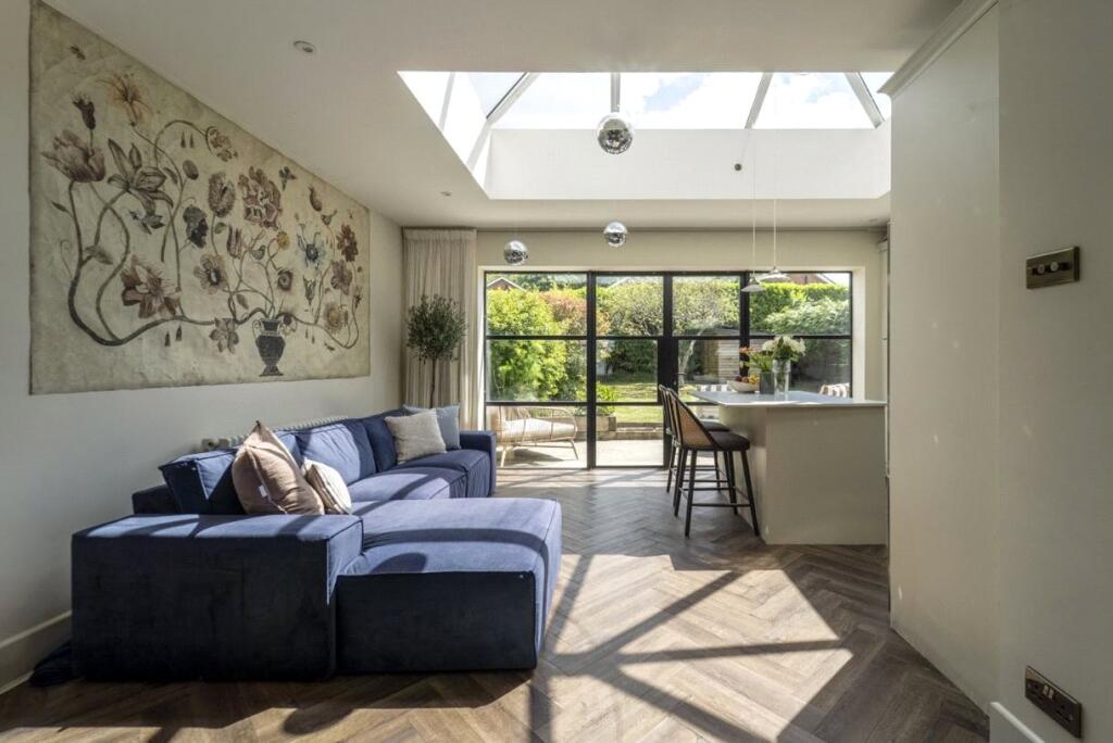 House in Poole, Oakdale - View 4