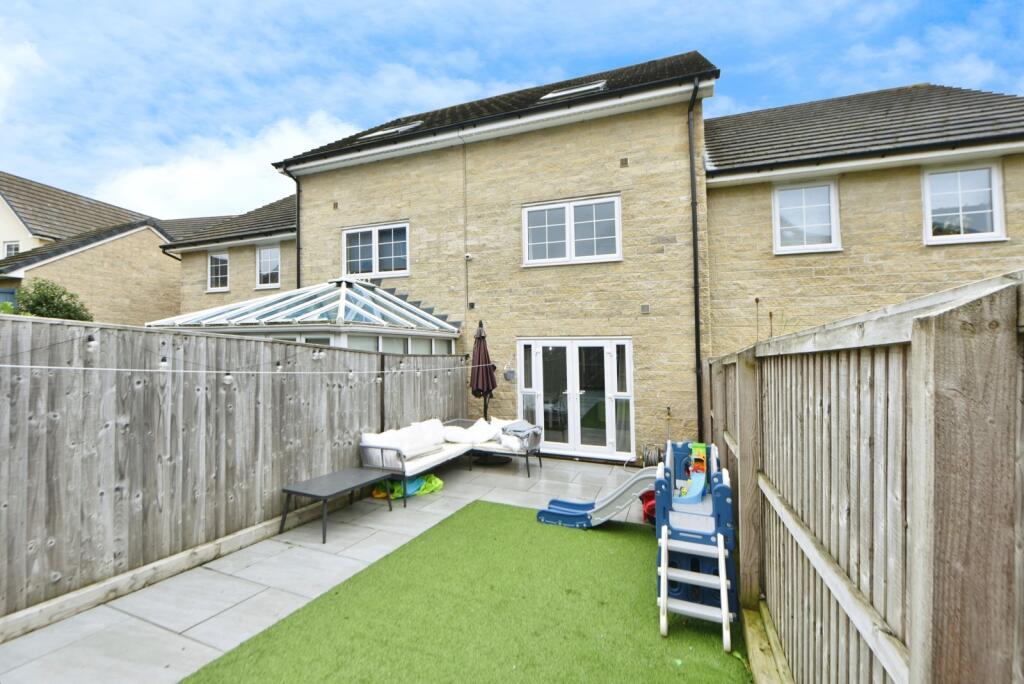 Fields Farm Road, Hyde, Greater Manchester, SK14 photo 4