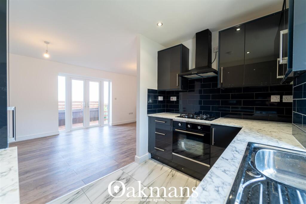 House in Sandwell, West Midlands - View 5