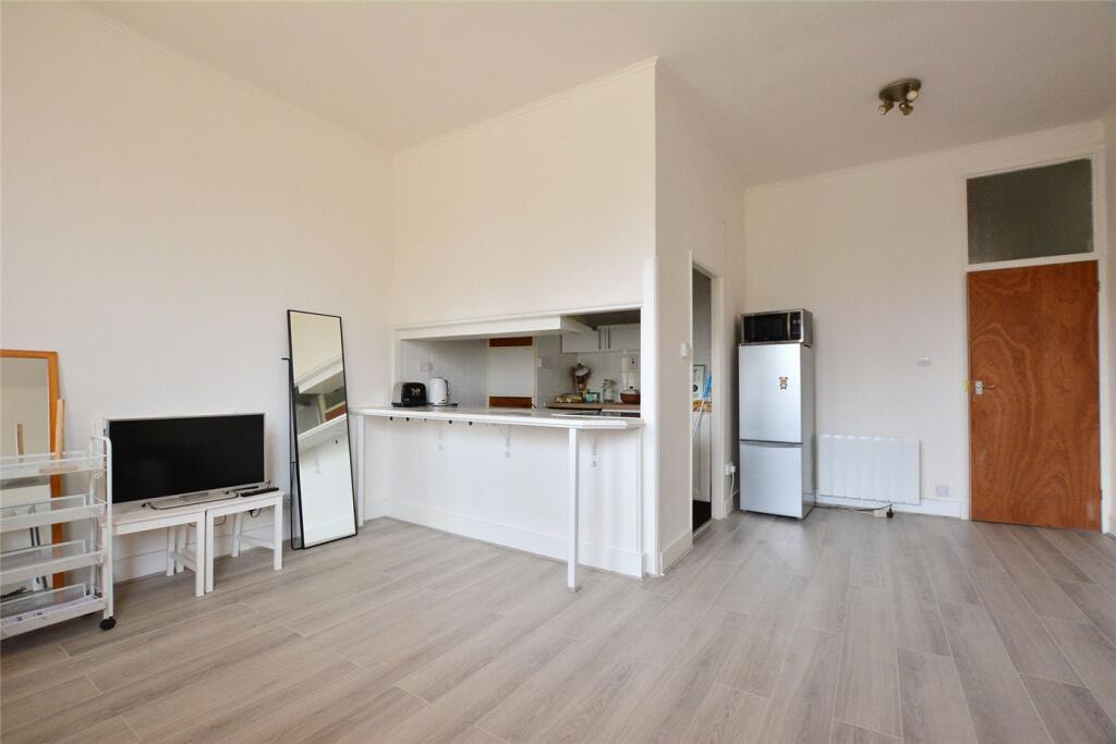Apartment in London - View 3