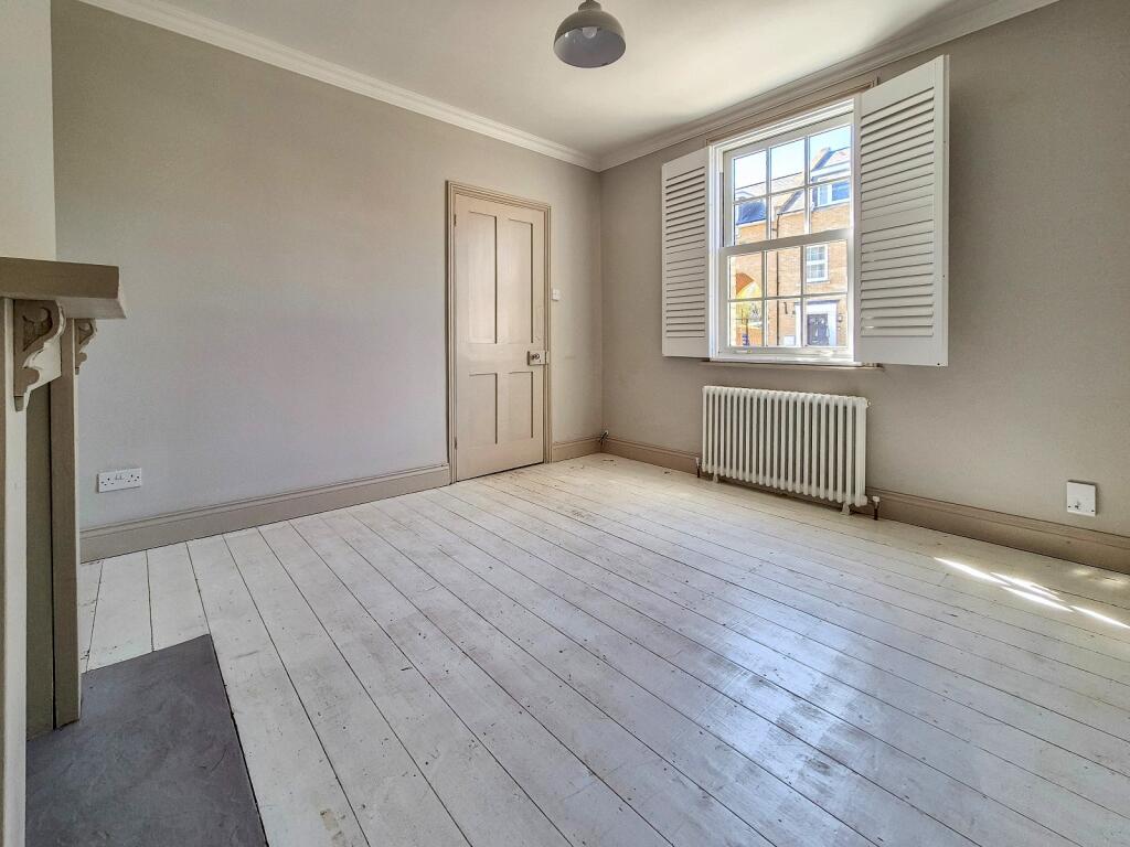 House in East Hertfordshire, Hertford - View 2