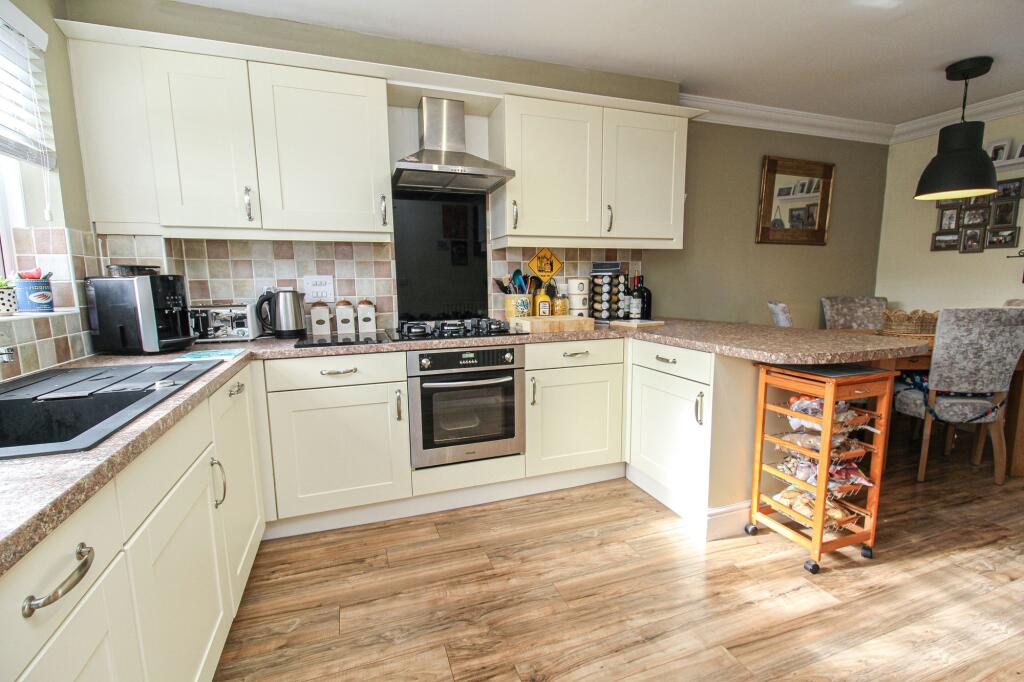 House in Guildford - View 5
