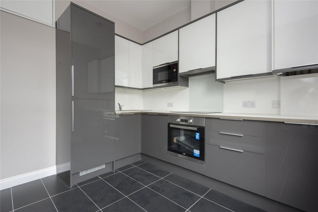 Apartment in London - View 4