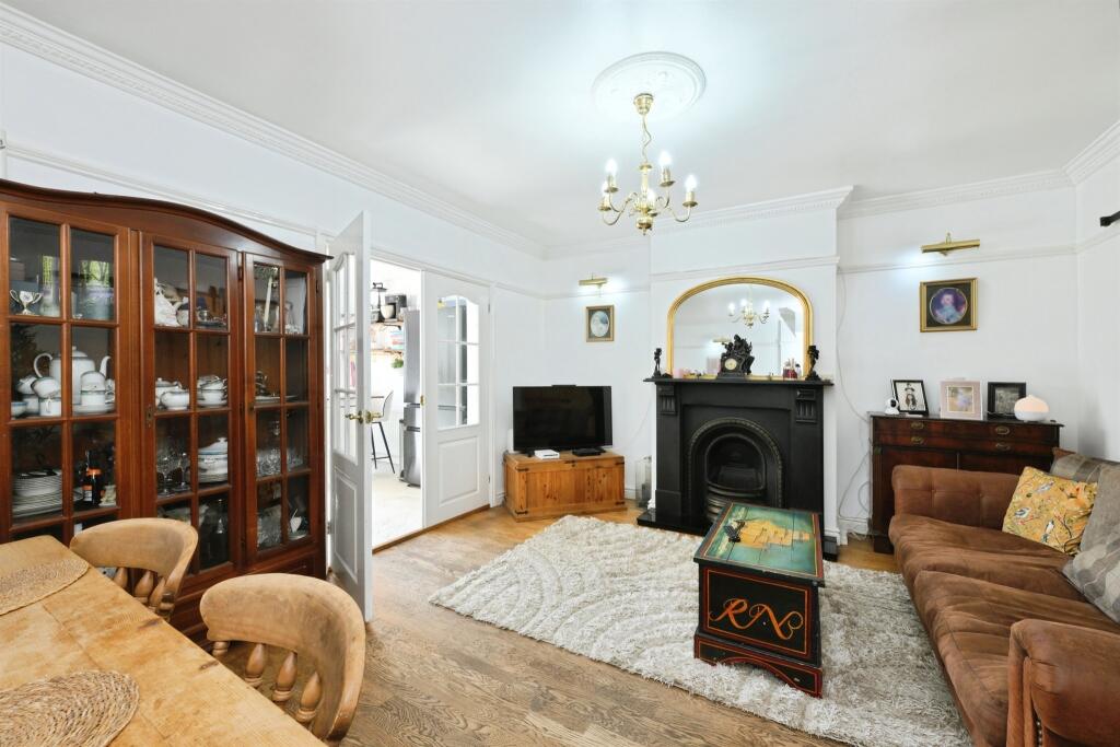 House in Enfield - View 5