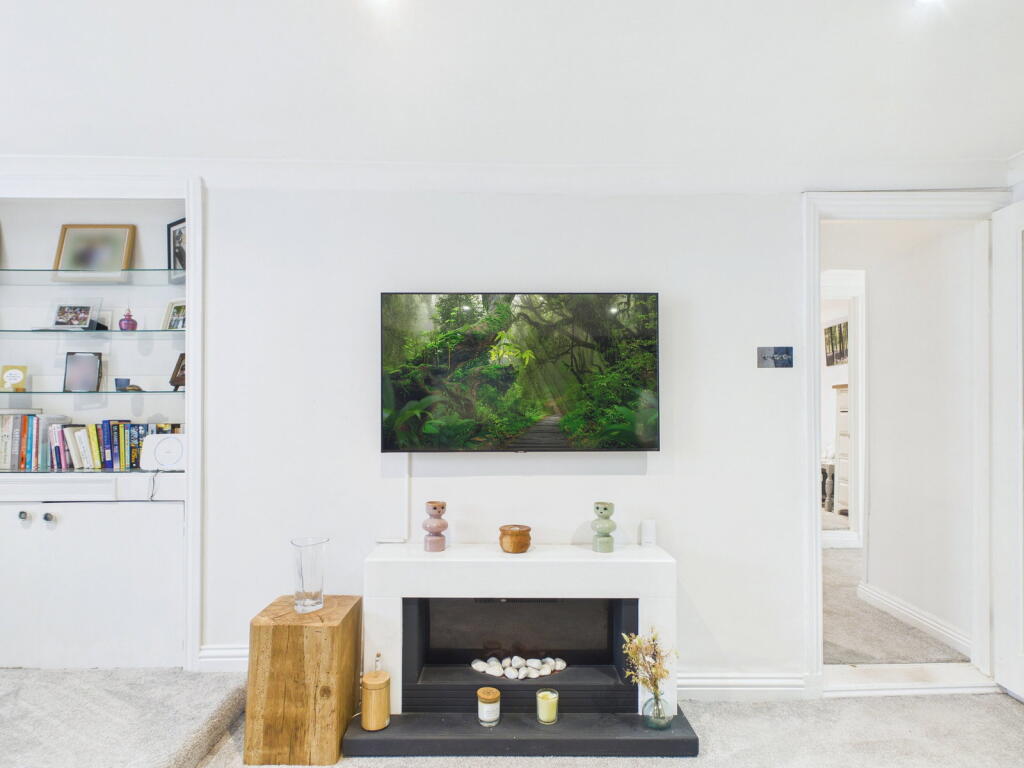 Apartment in Torquay, Torbay - View 3
