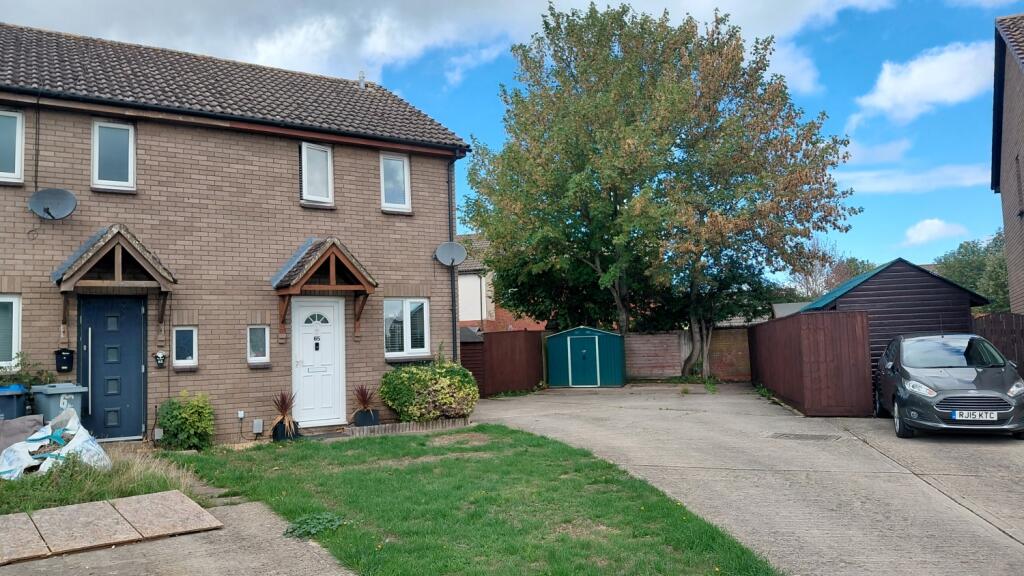 Main image of property: Glenmore Road, Carterton, Oxfordshire, OX18