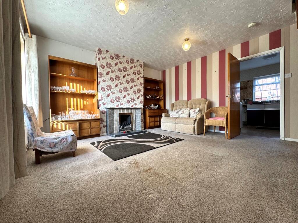 Hornbrook Road, Horninglow, Burton-on-Trent, DE13 photo 3
