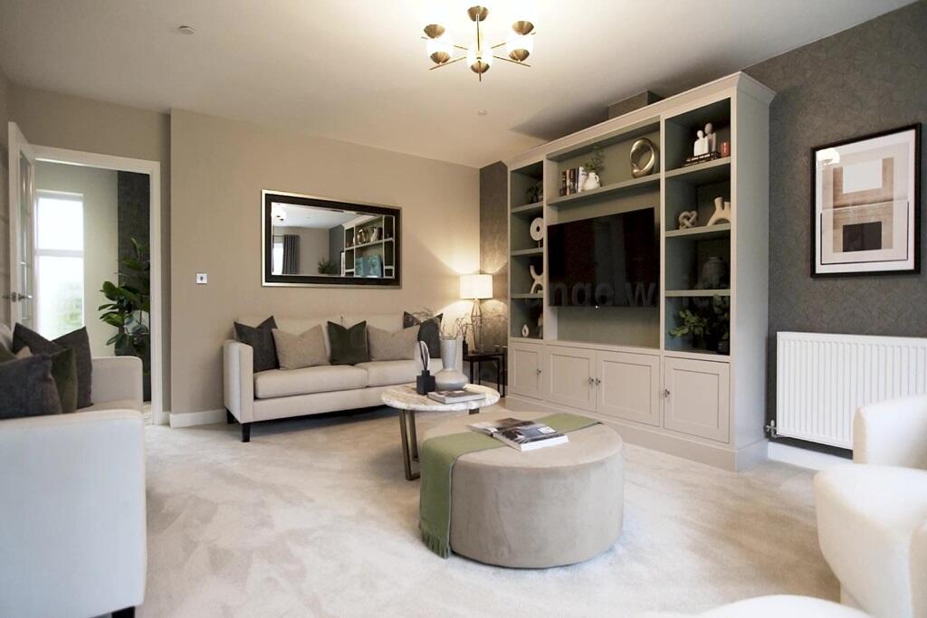 House in Cowbridge, Llanblethian - More