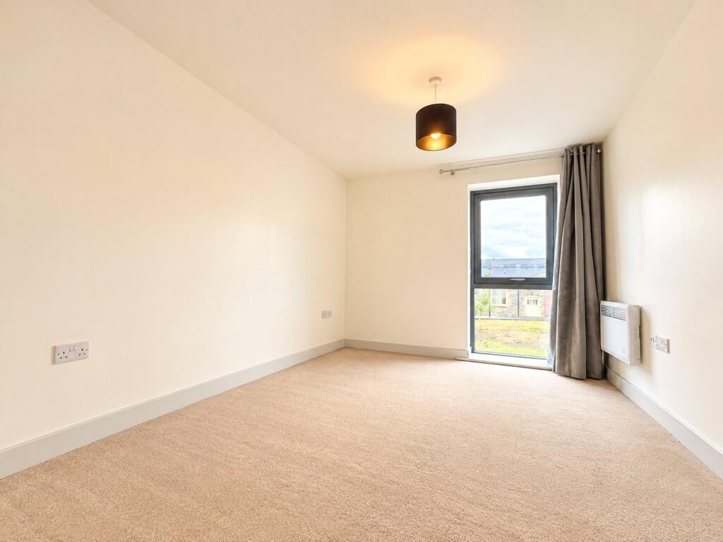 Apartment in Swindon - More