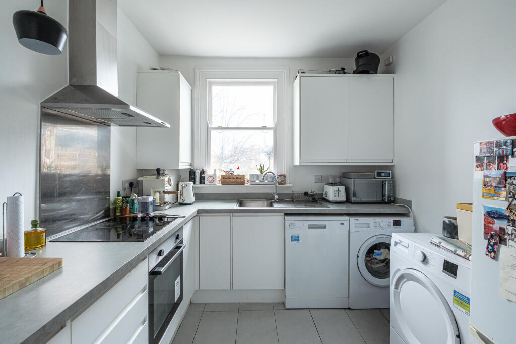 Apartment in London - More