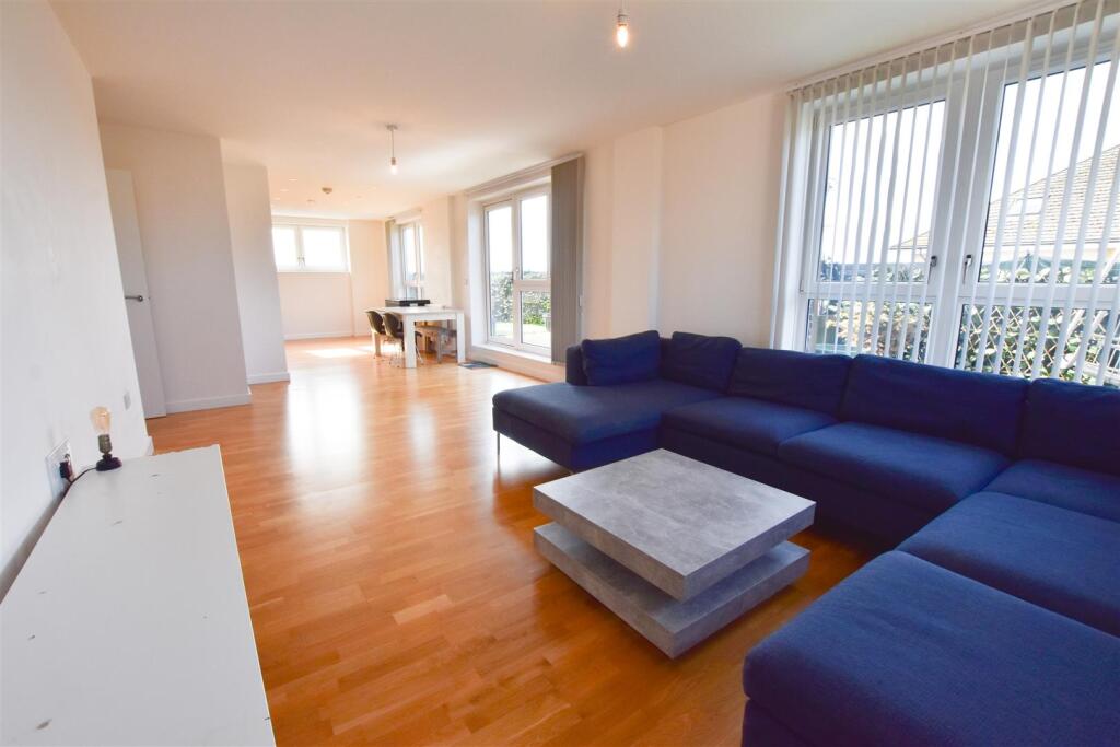 Main image of property: 3 Wintergreen Boulevard, West Drayton