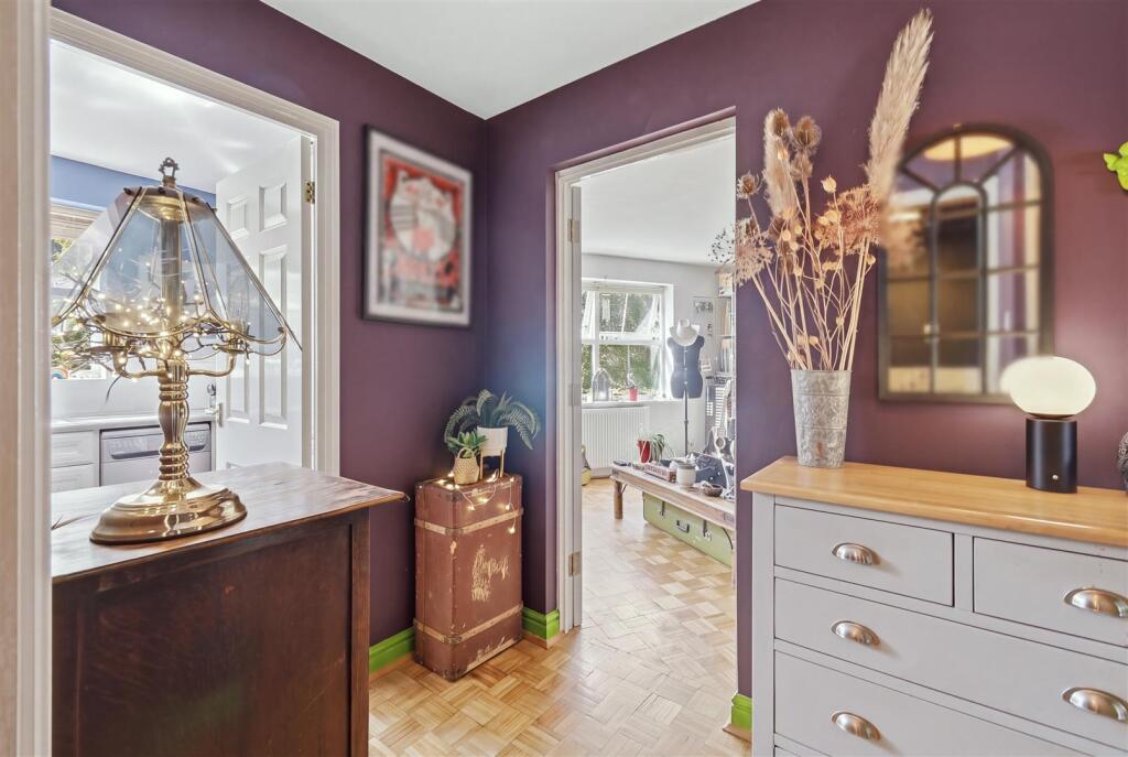 Apartment in London - More