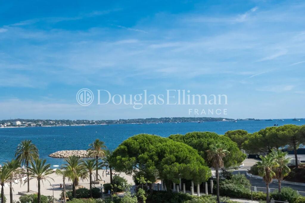 Main image of property: Provence-Alps-Cote d`Azur, Alpes-Maritimes, Vallauris