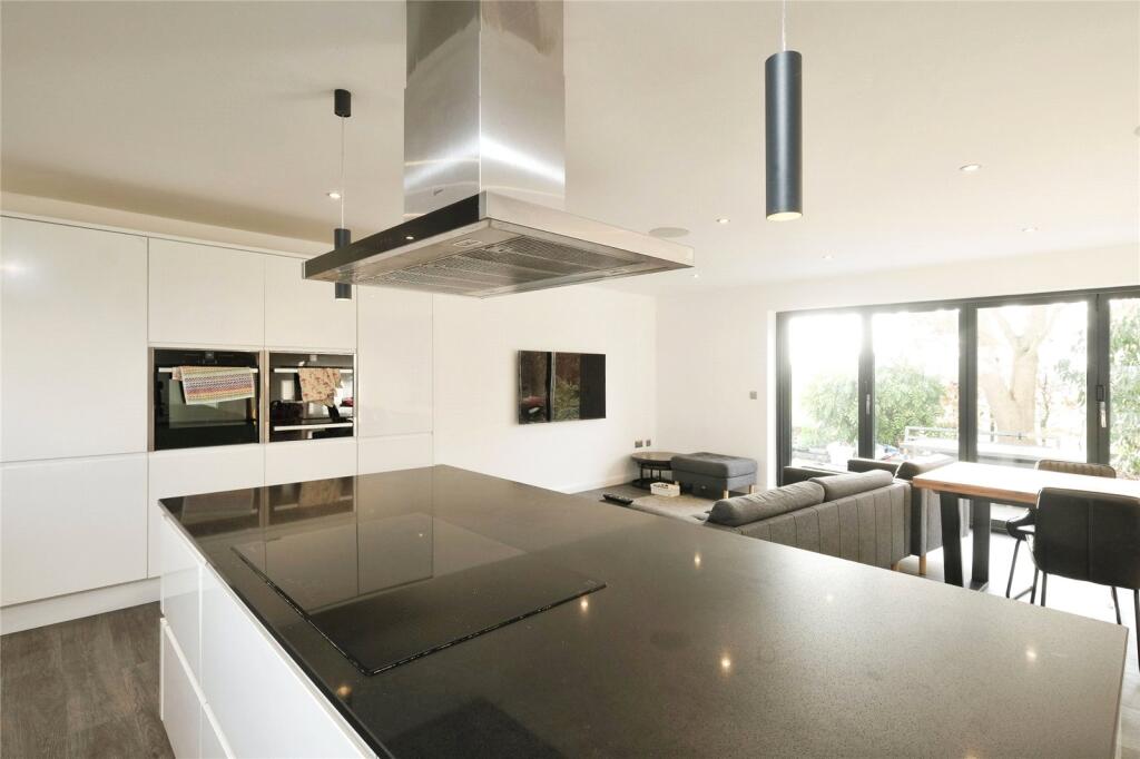 House in Stroud, Slimbridge - View 4