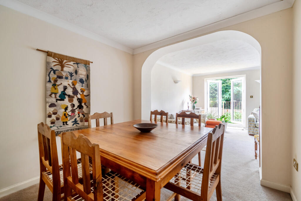 House in Walton-on-Thames, Surrey - View 5