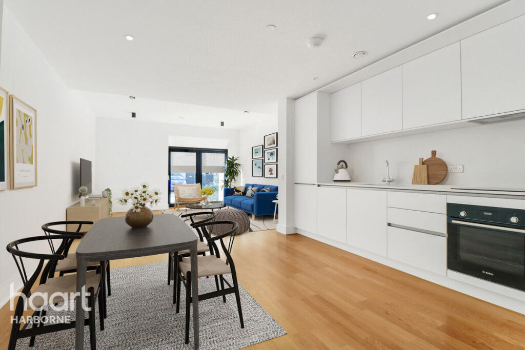 Apartment in Birmingham, West Midlands - View 3