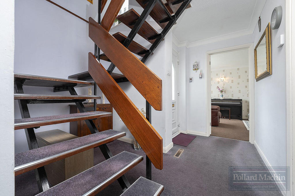 House in London - View 5