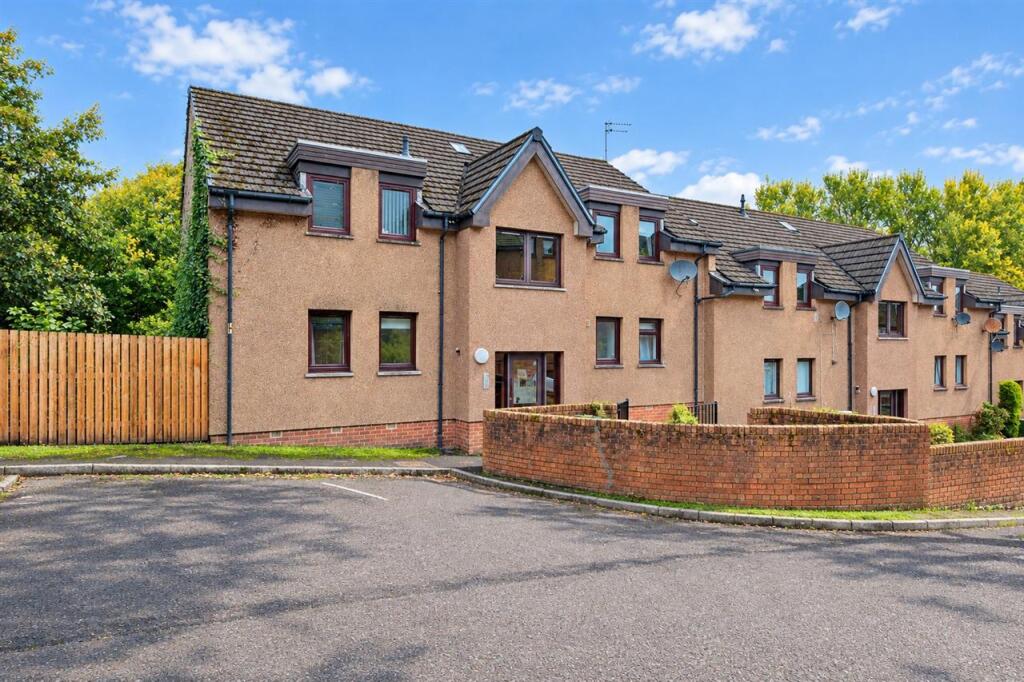 Main image of property: Common Green, Hamilton