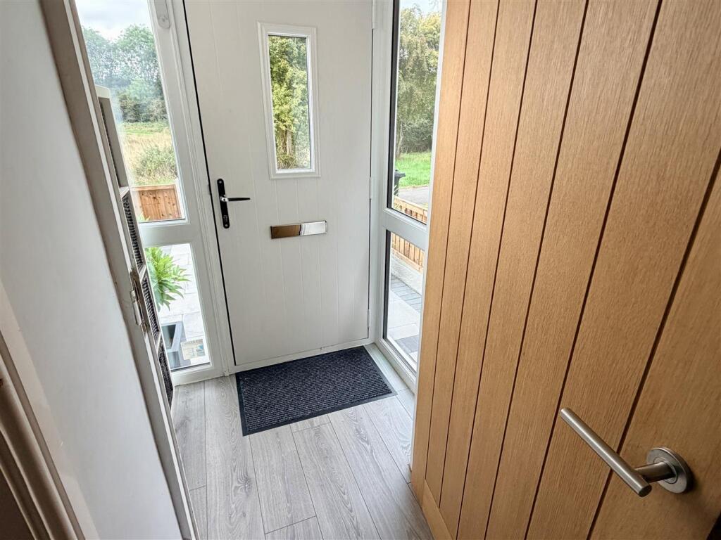House in Nuneaton and Bedworth, Warwickshire - View 2
