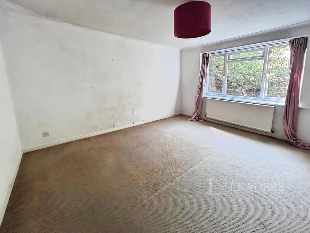 Apartment in Hove, Brunswick - View 4