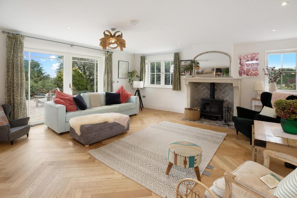House in Teignbridge, Ashburton - More