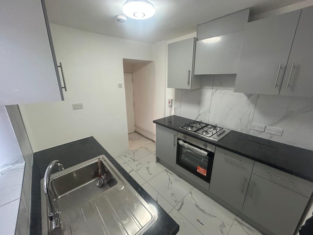 Main image of property: Esmond Street, L6