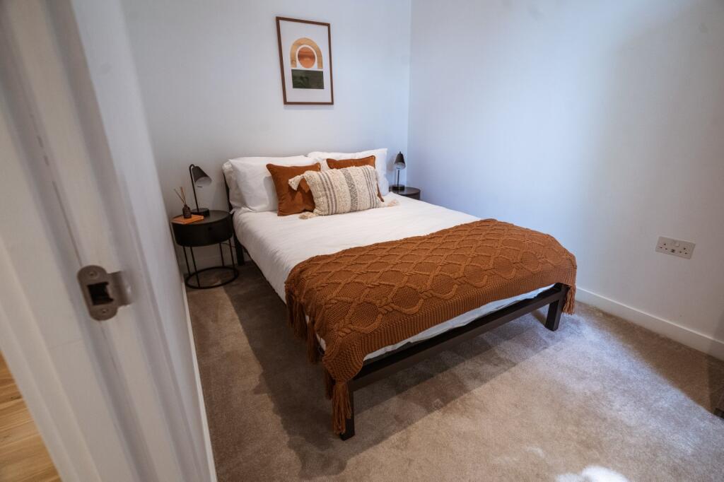 House in London - View 5