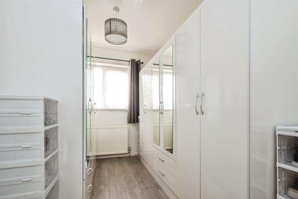 House in Solihull, Fordbridge - More
