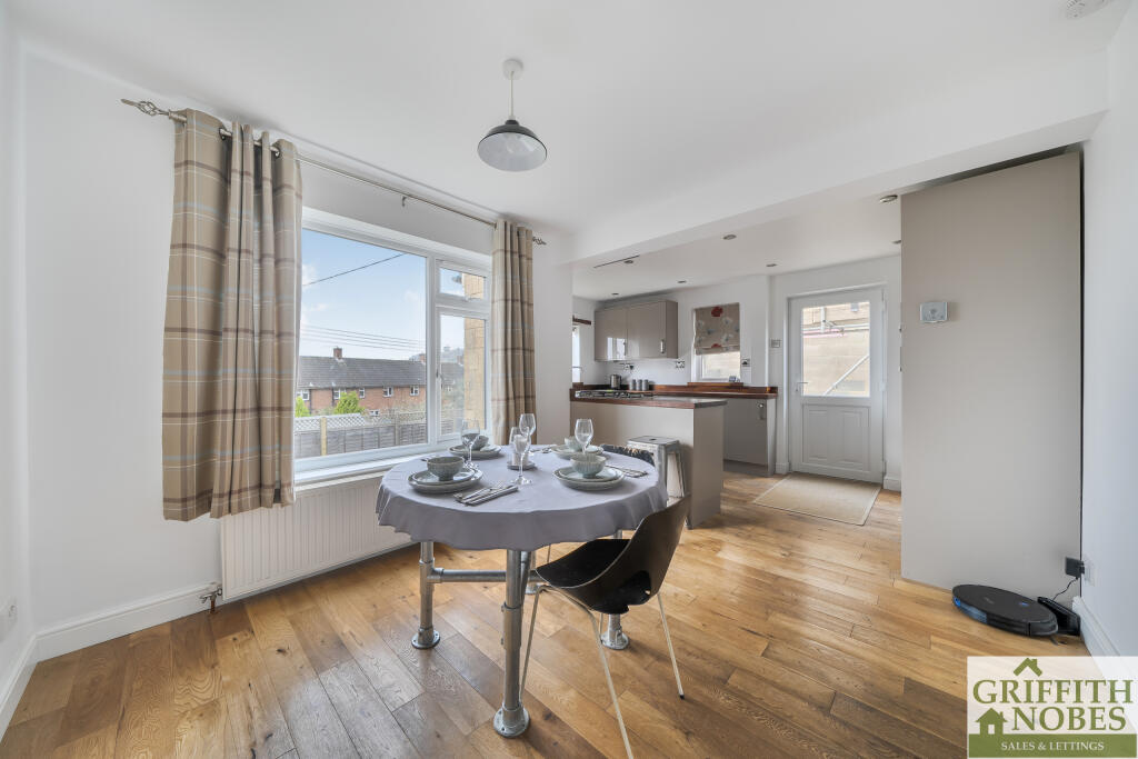Wortley Terrace, Wotton-Under-Edge, Gloucestershire, GL12 photo 3