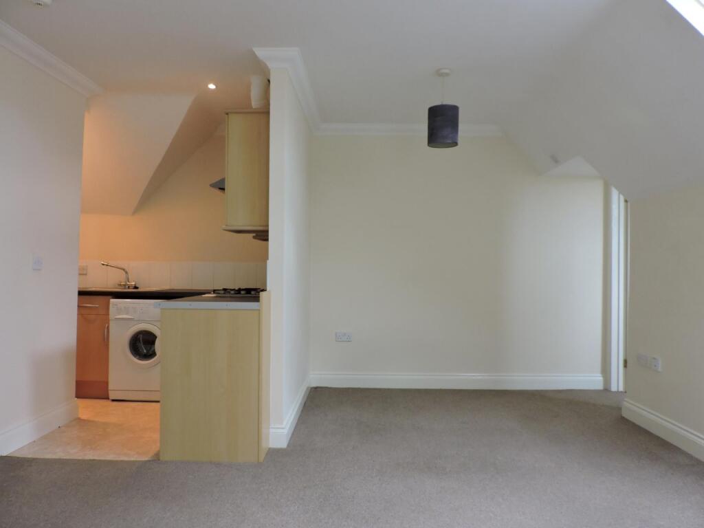 Apartment in Portsmouth - View 3