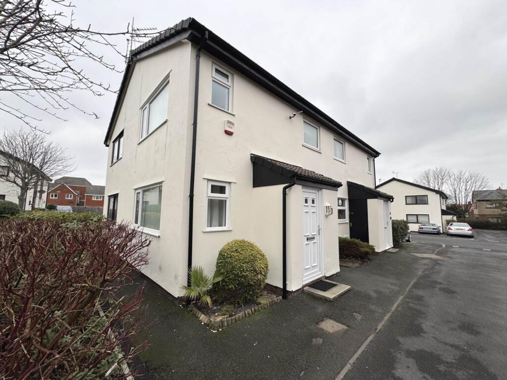 Main image of property: Snowdon Close, Blackpool