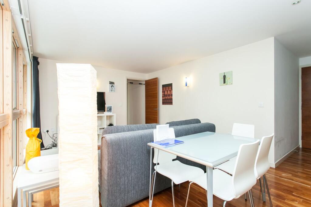 Apartment in London - View 5