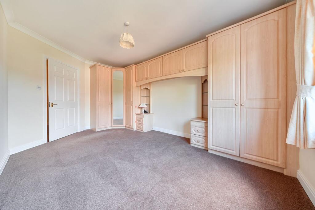 Apartment in Peterborough - More