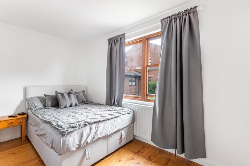Apartment in London - View 3