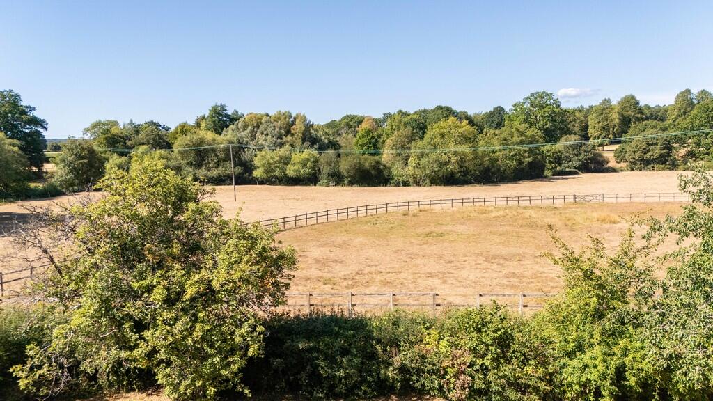 House in Mole Valley, Brockham - View 5