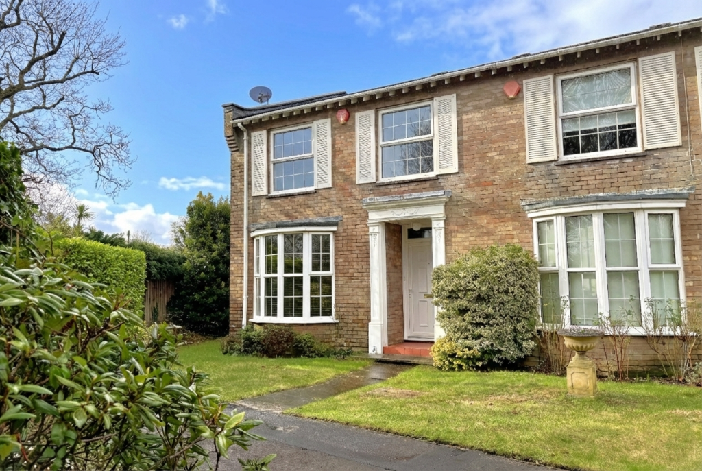 Main image of property: Leelands, Pennington, Lymington, SO41