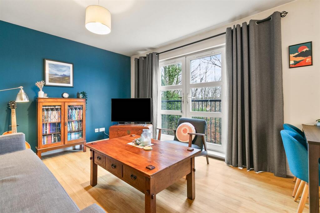 Littlemill  Court, Bowling, Glasgow photo 3
