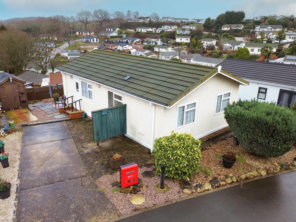 2-bed caravan on Lewis Way, Killarney Park, Nottingham, £110,000