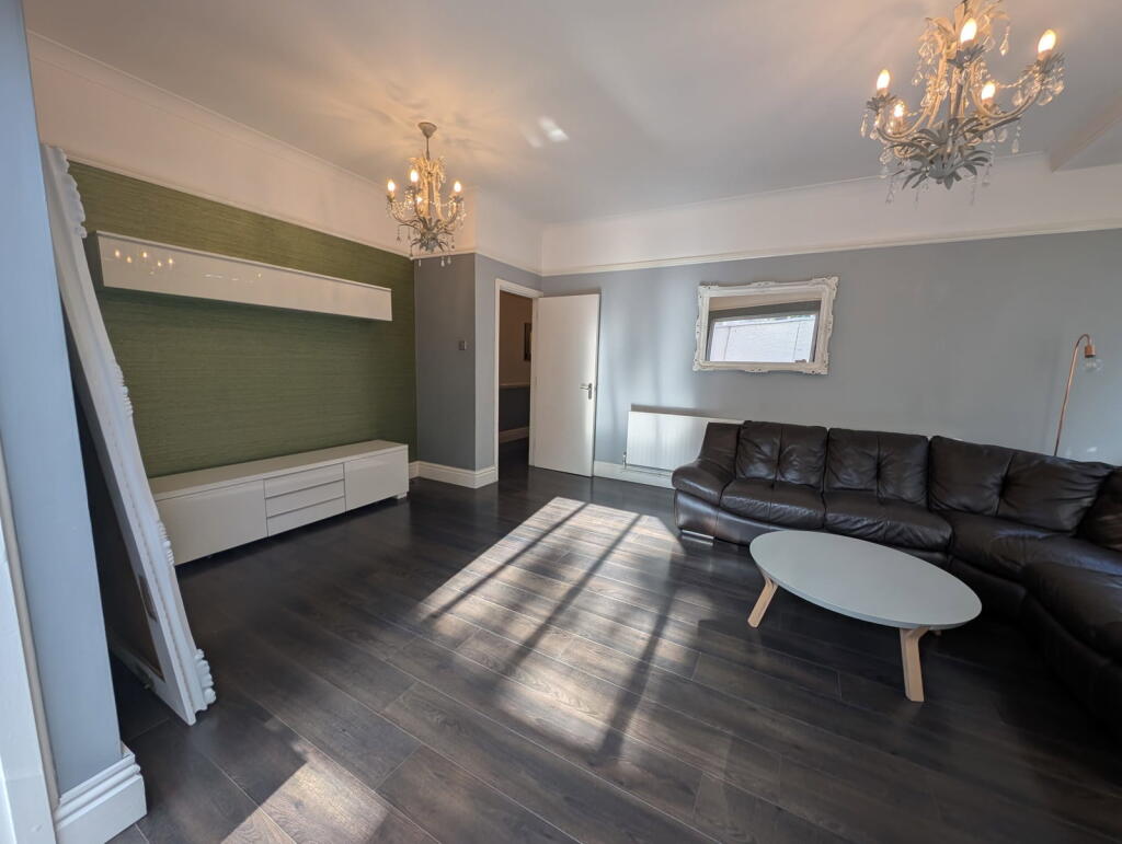 Apartment in Birmingham, Acocks Green - View 2