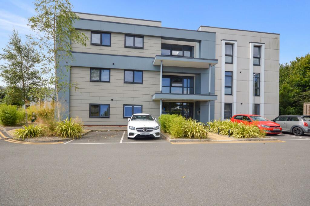Main image of property: Flat 4, Hawker House, Spindle Close, Hawkinge, Folkestone, CT18 7UH