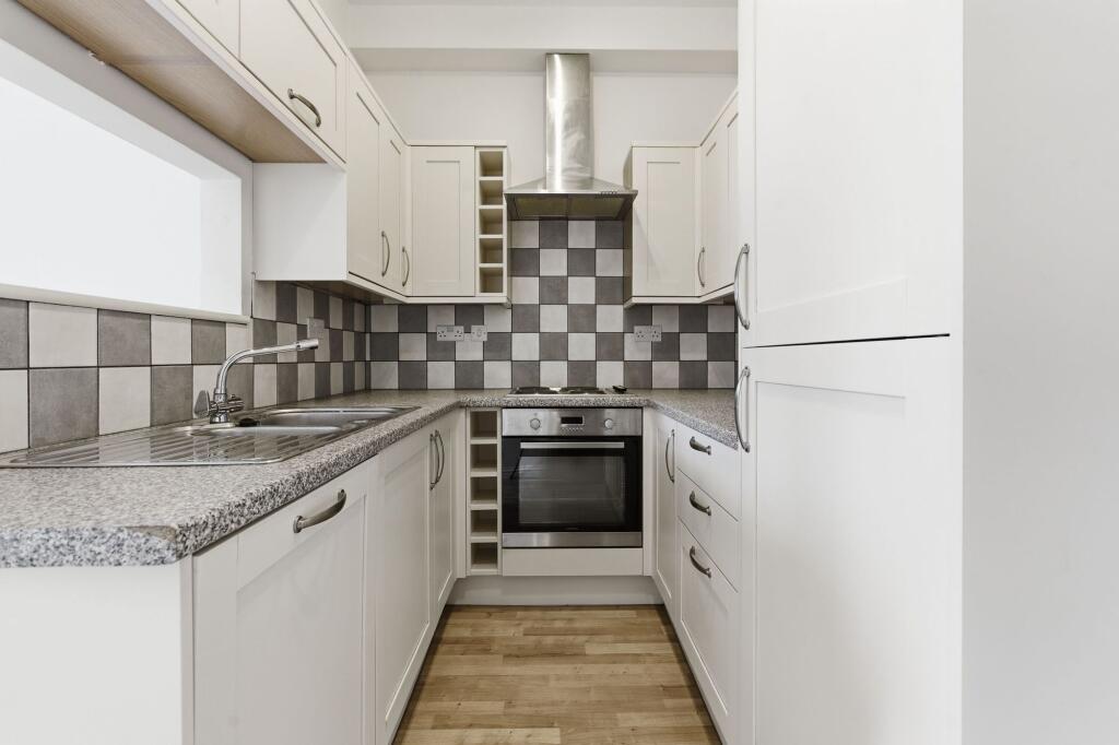 Apartment in Bristol - View 4