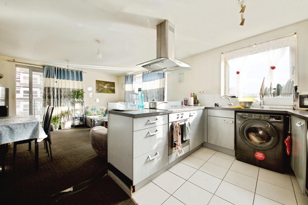Axon Place, Ilford, IG1 photo 4